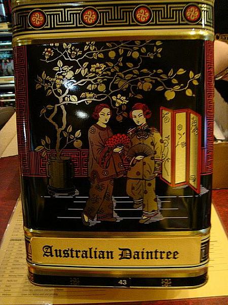 「ザ・紅茶！」な味をお望みの方にはこちらの“Australian Daintree”がオススメ。ノース・クイーンズランドからの茶葉を使用しています。100g、A$8.00.