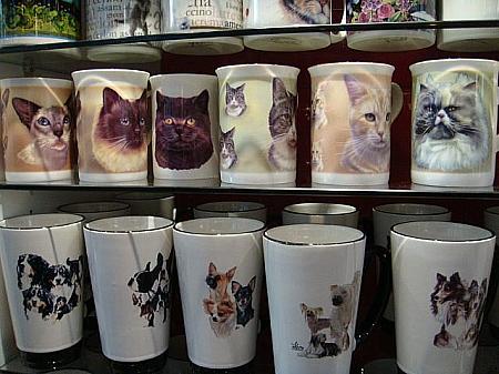 マグカップはイヌ・ネコ柄がほとんどで、お値段は形やサイズによってA$16.95〜A$21.95。