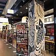 ビル内の飲食店の半数以上が日系店。居酒屋まで入っています。