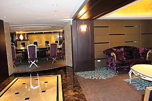 上記施設のほか、ＶＩＰの雰囲気満点のパーティルーム＆会議室や結婚式などに利用される宴会場などもありました