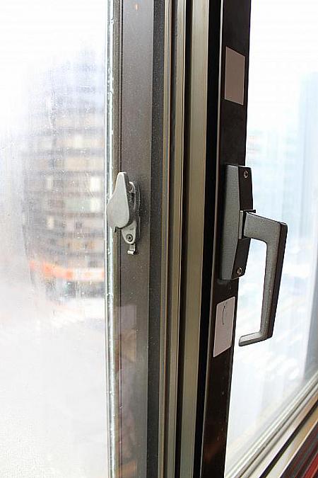 二重窓で防音対策はバッチリ。繁華街でも安心