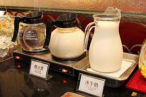 コーヒーや紅茶の外にも…豆漿やミルクも用意しています