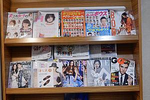 日本のヘアースタイルの雑誌も並べられていますよ～