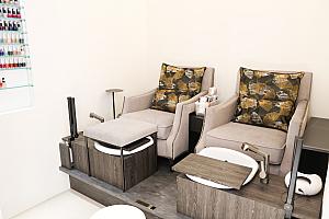 フットケアコーナーは横並びで体験できるようになっています