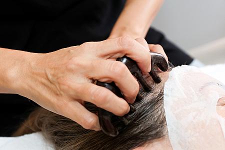 ブラッシングで頭皮を刺激