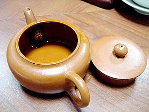 先生が日本人向けにデザインした茶器、1500～1600元