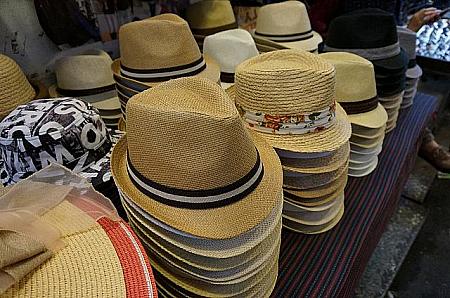 帽子も種類多し！日本で買うよりはるかに安い★