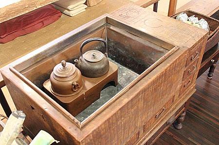 日本の骨董火鉢