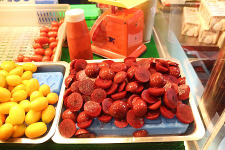 紅肉李という珍しい果物を発見