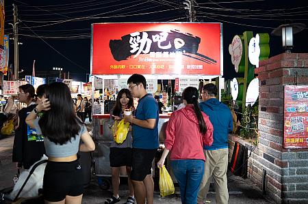 食べ応えのあるサイズ感。今回はいちばんシンプルな招牌椒塩でしたが、海苔椒塩やピリ辛もおいしそう