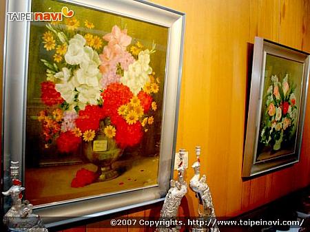 西洋・東洋問わず。日本の画家では、台湾に美術を教えた石川欽一郎、滝を描いた「ウォーターフォール」があまりにも有名な千住博など。