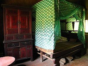 「土角厝」の寝室。
