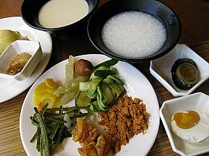 中華：豆乳や肉まん、マントウ、シュウマイ、春巻き等