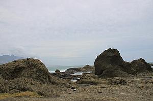 風と波で作られた石たち