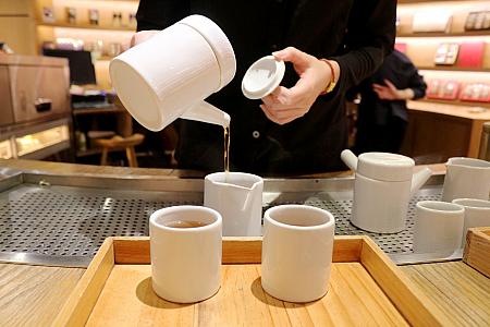 試飲してみると、自分の中で想像するお茶のイメージを越えてくる小茶栽堂のお茶たち！時間が許すなら、その場で香りや味を体感してみよう！