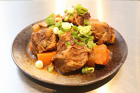 牛腩（バラ肉）140元 