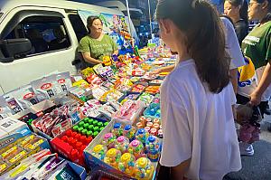 台湾の駄菓子屋台も！