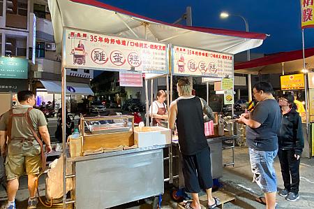 行列ができる人気店