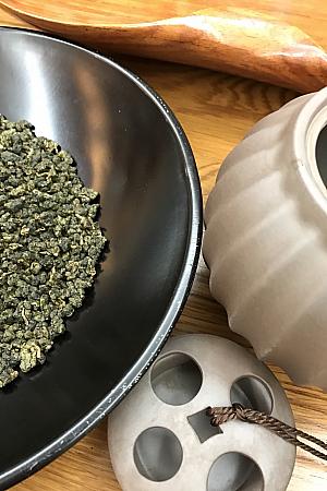 いい茶葉でないとおいしい老茶は作り出せないため、本藤先生が厳選した茶葉を用意してくれます！