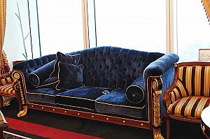 個室内のソファー。どこまでも優雅です。