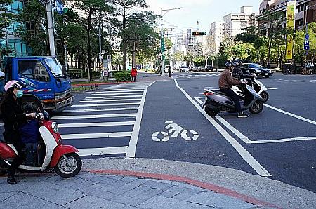 自転車専用道路も増えてきています！