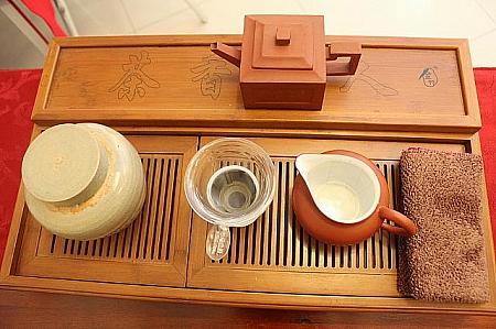 陸羽茶芸の茶道具も飾ってあります