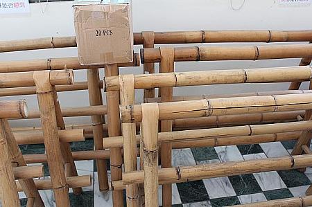 昔ながらの竹で組んだ台を使用