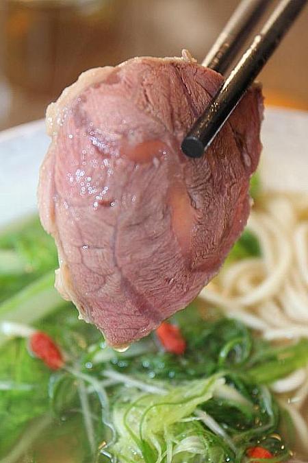 清燉麺のお肉は肉厚です
