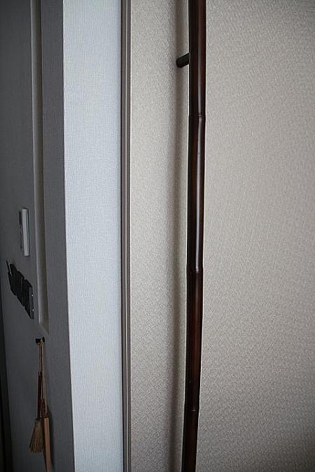 ホテル内や部屋の中のドアの取っ手は、「竹」を模しています