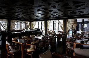 10階、頂級泰式皇家料理「Rama」は台北101がつかめるほどの距離にあるタイレストラン。エキゾチックで明るい雰囲気、シーフードには定評有！