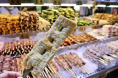 肉、海鮮、野菜……どれにしよ？肉厚な台湾揚げ湯葉をチョイス。カリっとじゅわっと美味～♪