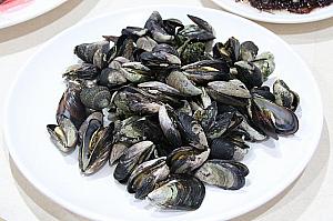 淡菜：またの名を「貽貝」という貝類。台湾では馬祖だけにあります。甘くて、ビタミンやミネラルなどの栄養分もたっぷり