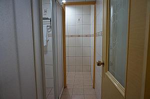 シャワールーム。オイルマッサージの後、オイルが気になる方は流すことができます。