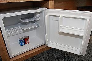 冷蔵庫の中のドリンクは無料！