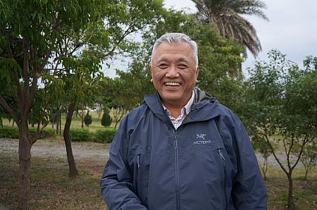 笑顔が素敵なオーナーの李孝盛さん。椰子林企業股份有限公司の總經理もつとめているかなりのやり手！　現在、成功漁港近くにもう一箇所新たな民宿を建てる計画があるそうです