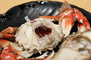 コース①で食べられる小ぶりの「秋蟹」。甲羅にミソがたっぷり！