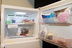 冷蔵庫やトースター、食器は自由に使えます
