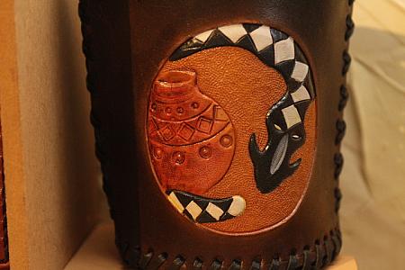パイワン族の陶壺と百歩蛇