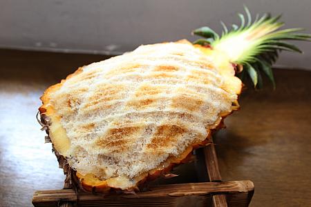 パイナップルが苦手な人も試して欲しい！台湾のパイナップルって、日本で食べるものと全然違いますよ。