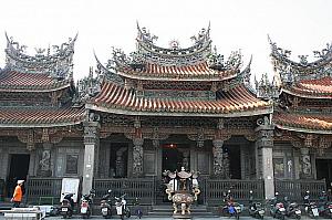 歴史ある精巧な造りの三峡祖師廟