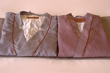ルームウェアの襟元には、カバラン族のステキな刺繍が施されています