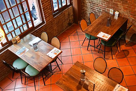 窓からの景色もレトロですてき