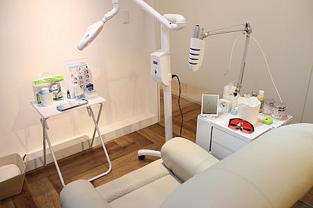 歯のホワイトニングは個室で施術
