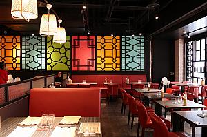 「大稻埕」発の中華レストラン「福來許餐茶酒館」。エッジの効いたモダンチャイナなインテリアがグッド！