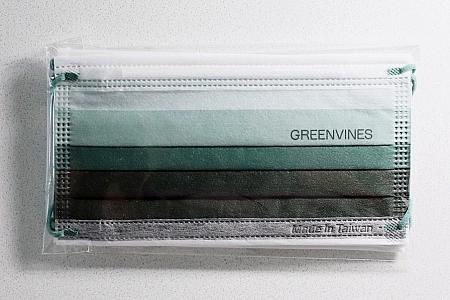 至る所で出合える「GREENVINESグリーン」のグラデーション。こちらはオリジナルマスク。かわゆし♡