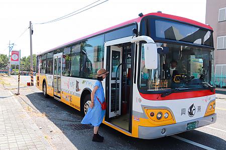 観光スポットをめぐるクルーズバス台湾好行バス「8101A東部海岸線」