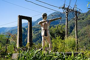 ブヌン族の英雄、拉荷阿雷DahuAliの像。拉荷阿雷は、かつて日本統治下の台湾で行われた理蕃政策に反発した抗日運動(花蓮大分事件)のリーダーです