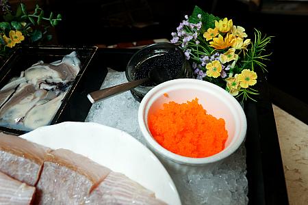 とびっこのぷちぷちした食感がアクセント！鉄板焼き屋さんのチャーハンって、なんでこんなにおいしいのだろう？