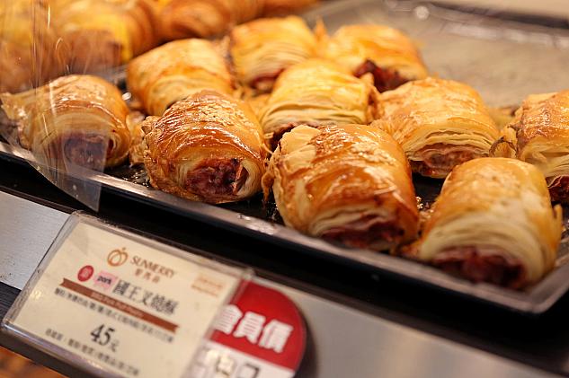 もう一つの看板商品は、香港の飲茶でも親しまれている「国王叉焼酥(王様のチャーシューパイ)」