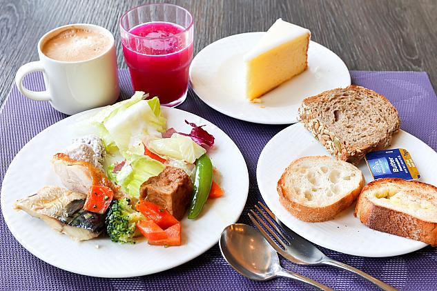 鶏料理と玉子料理は絶対取るべし！野菜も新鮮で味が濃厚でびっくりしちゃいます